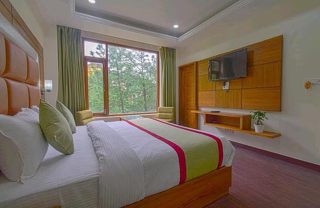 Hotel Shivalaya Retreat Huts & Cottages