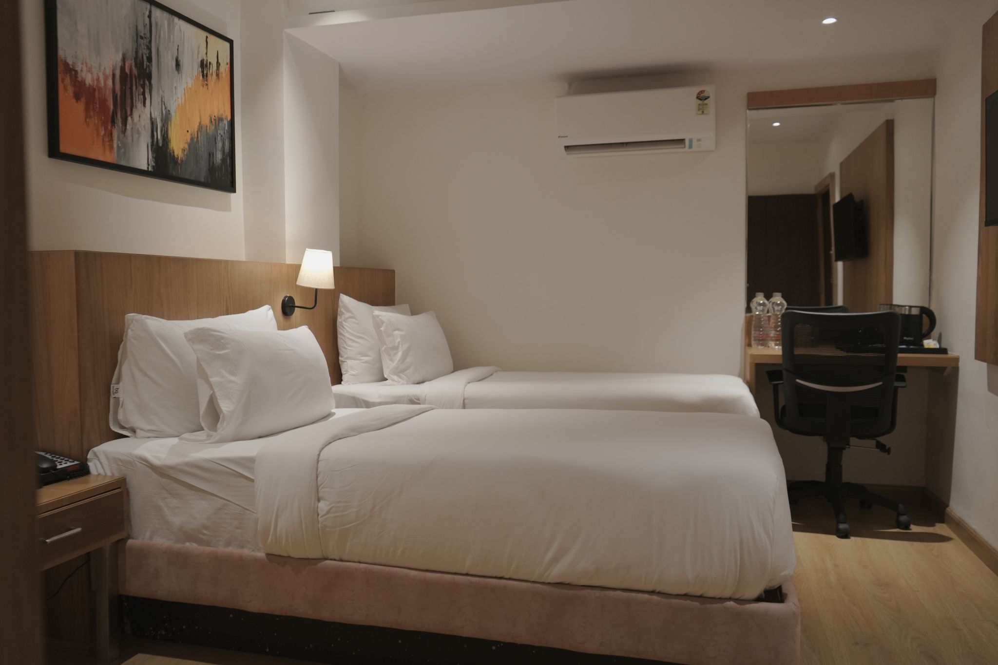 Silvotel By Bizzgrow Hotels Deluxe Twin Room 5