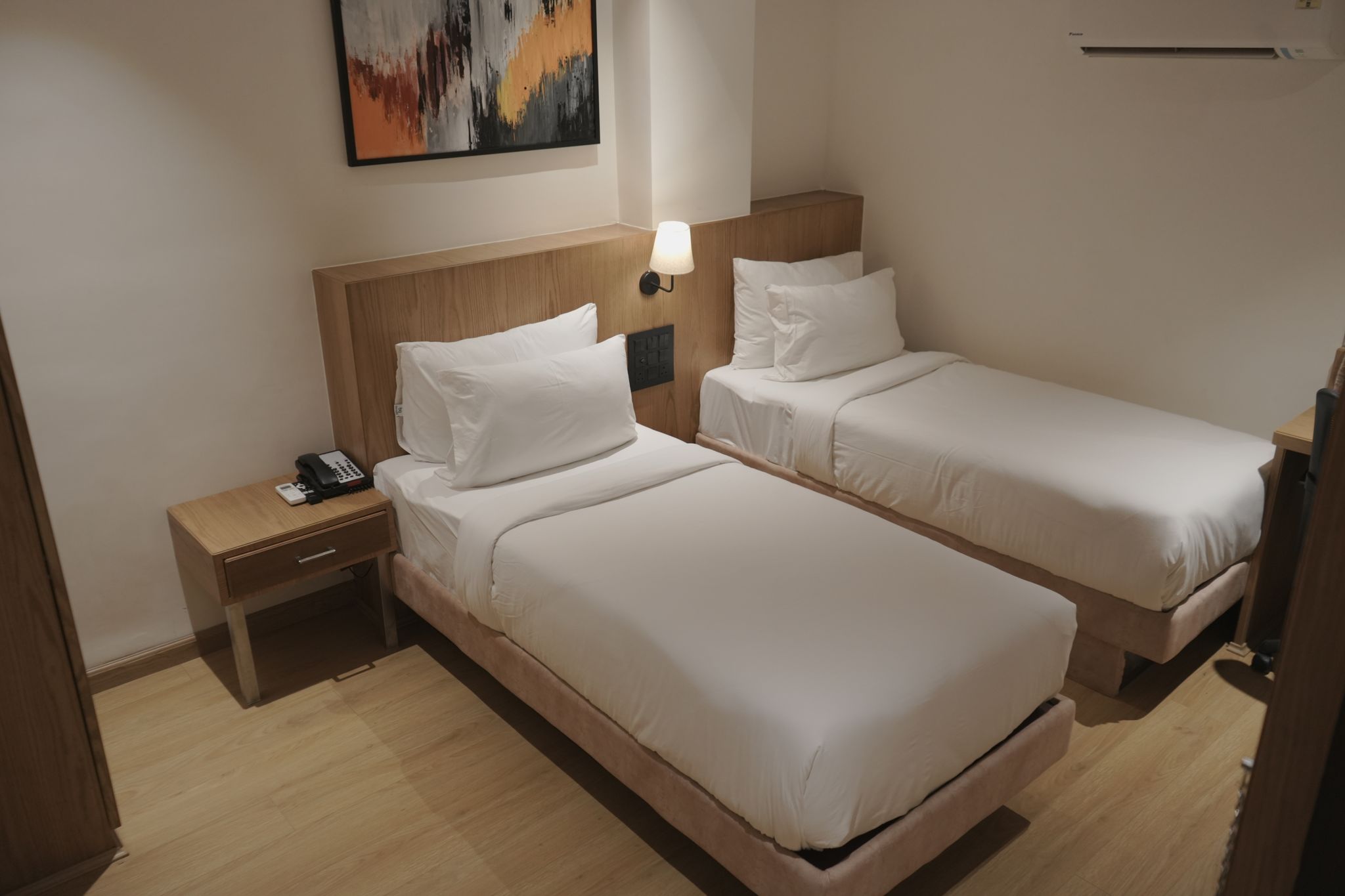 Silvotel By Bizzgrow Hotels Deluxe Twin Room 4