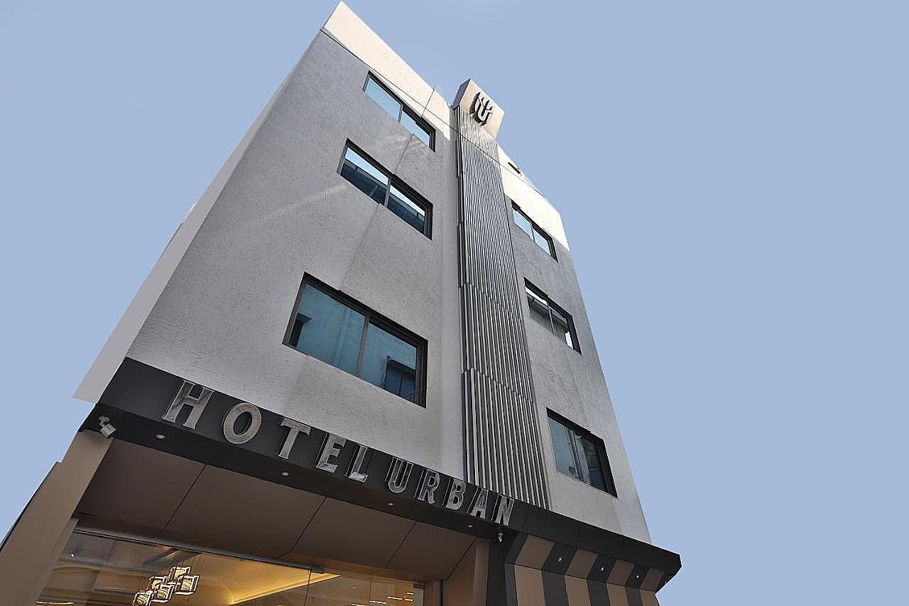 undefined HOTEL URBAN 2
