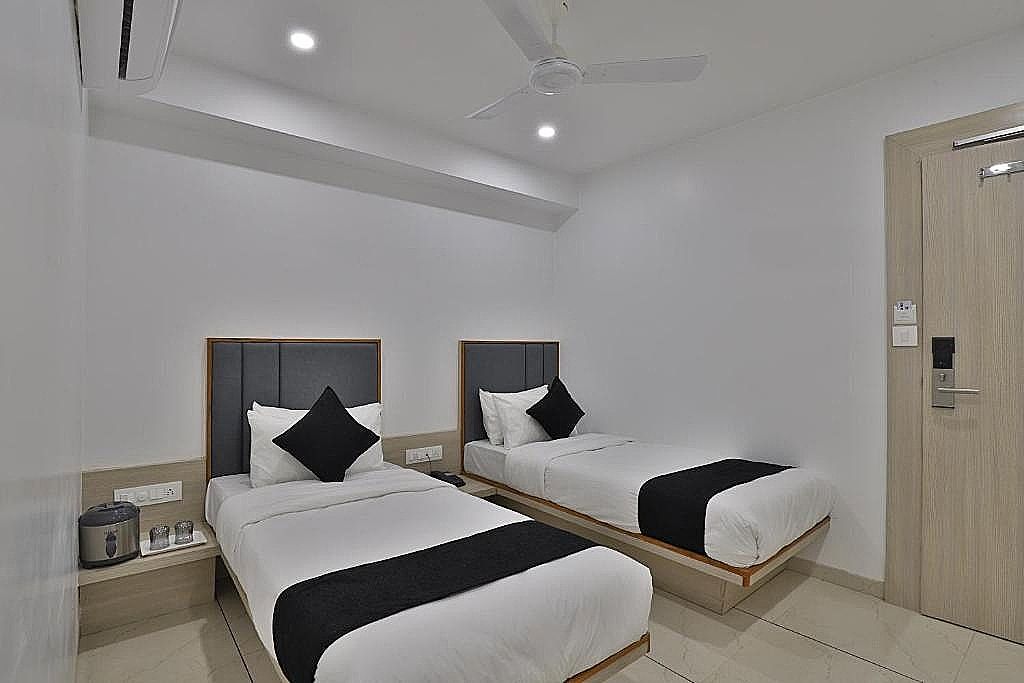 HOTEL URBAN