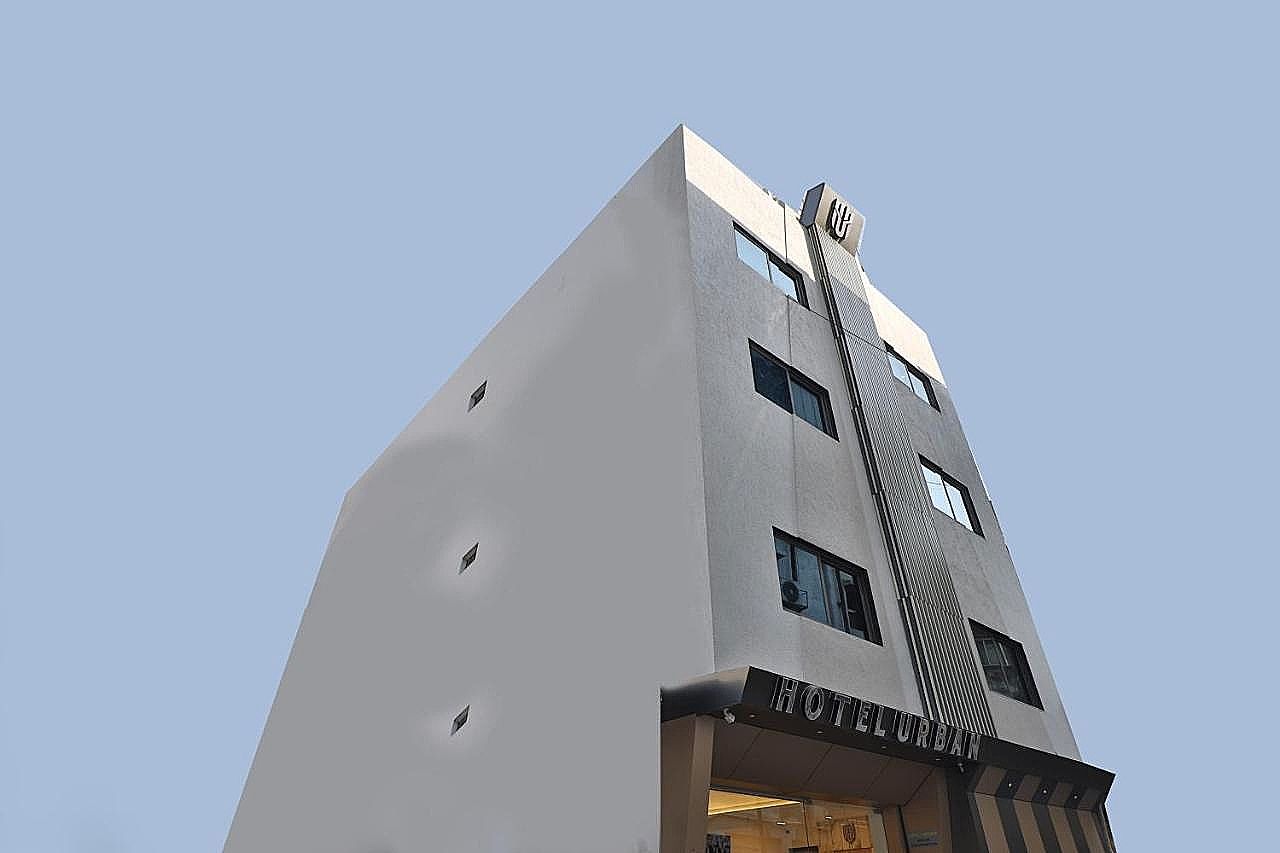 undefined HOTEL URBAN 6