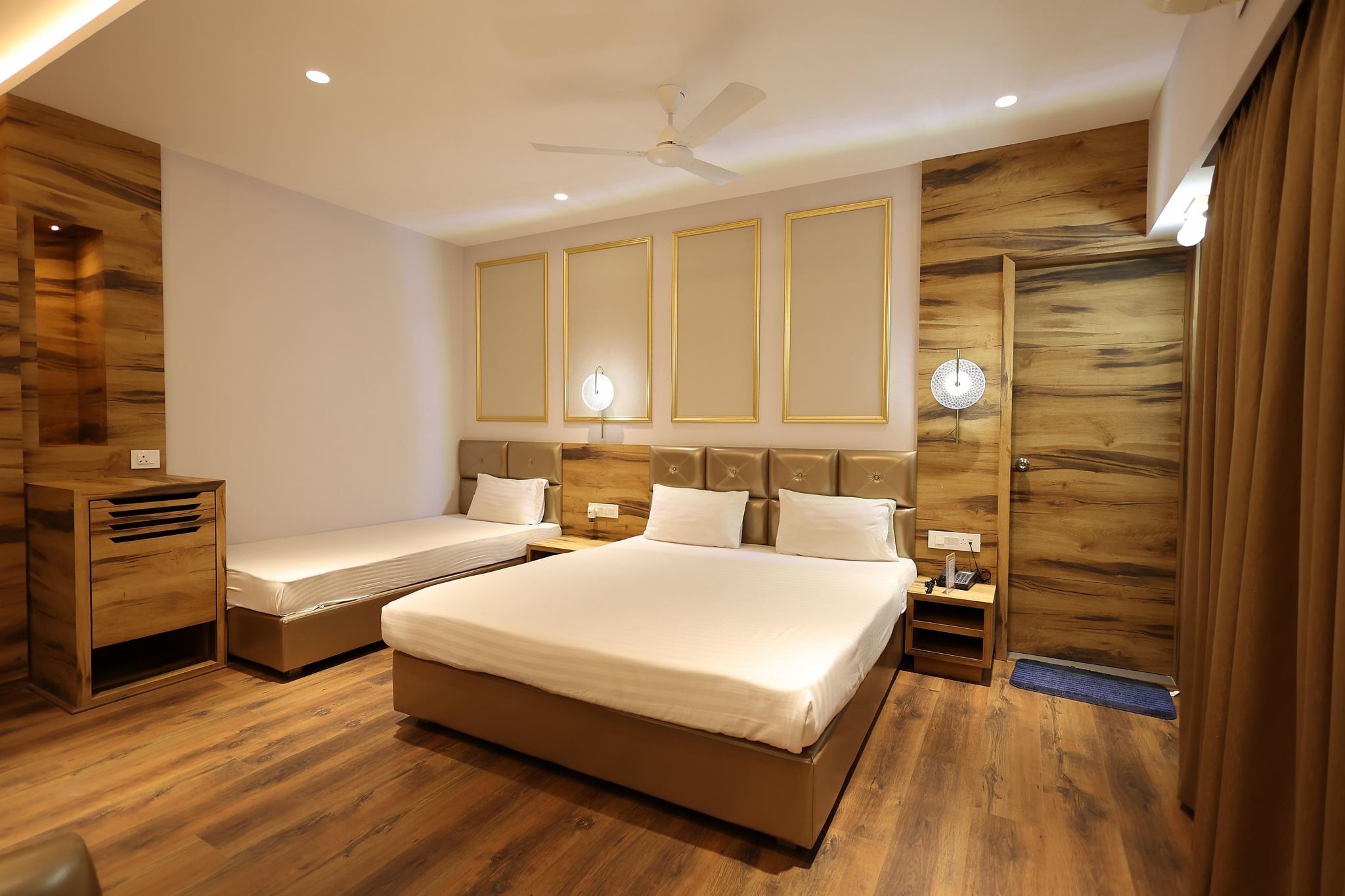 Hotel Varun Family Room 2