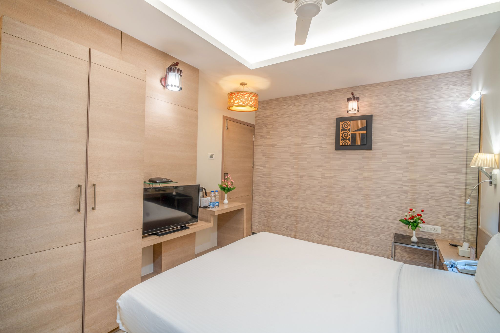 Hotel Varun Deluxe Room 20