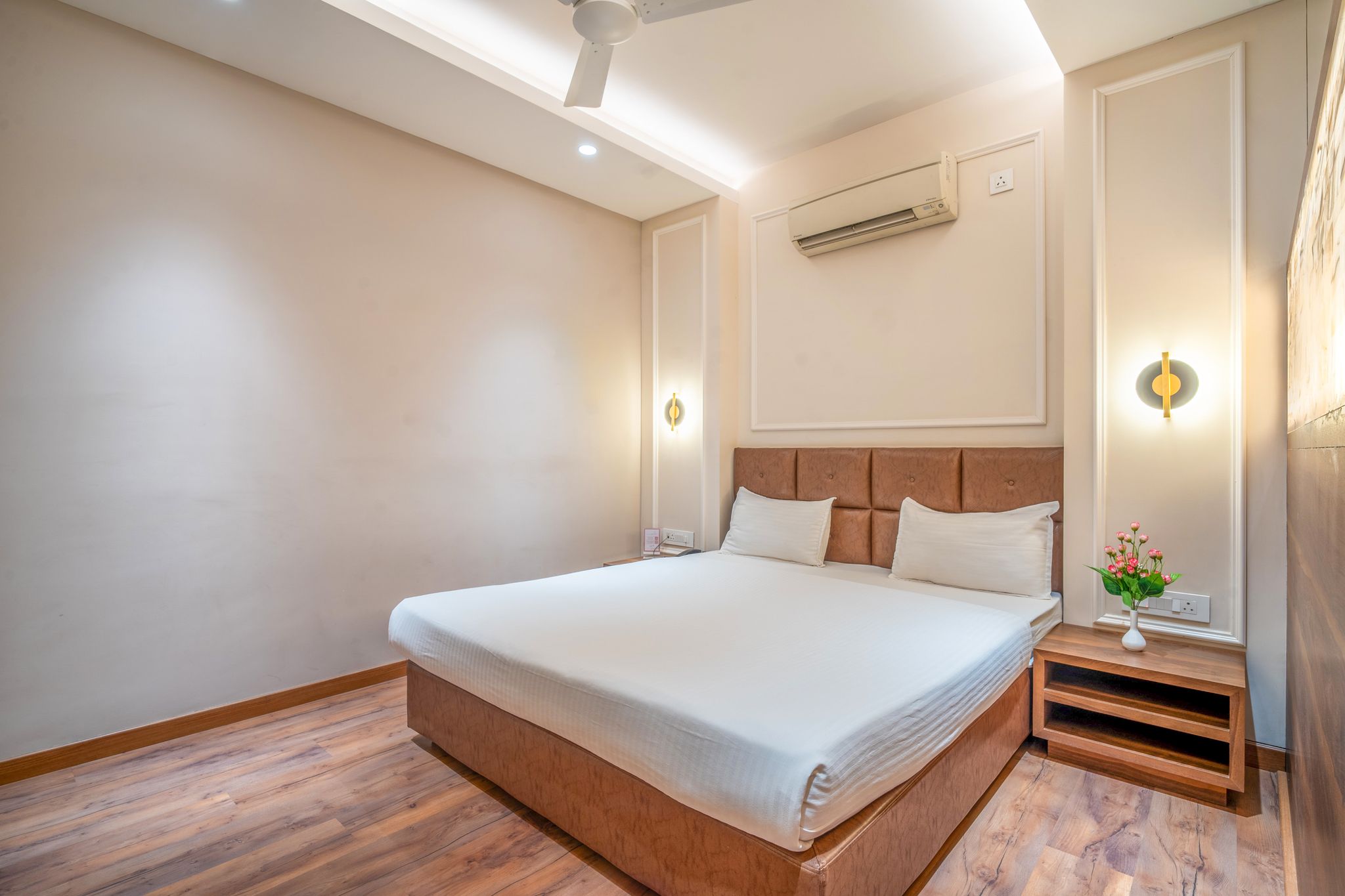 Hotel Varun Super Deluxe Room 15