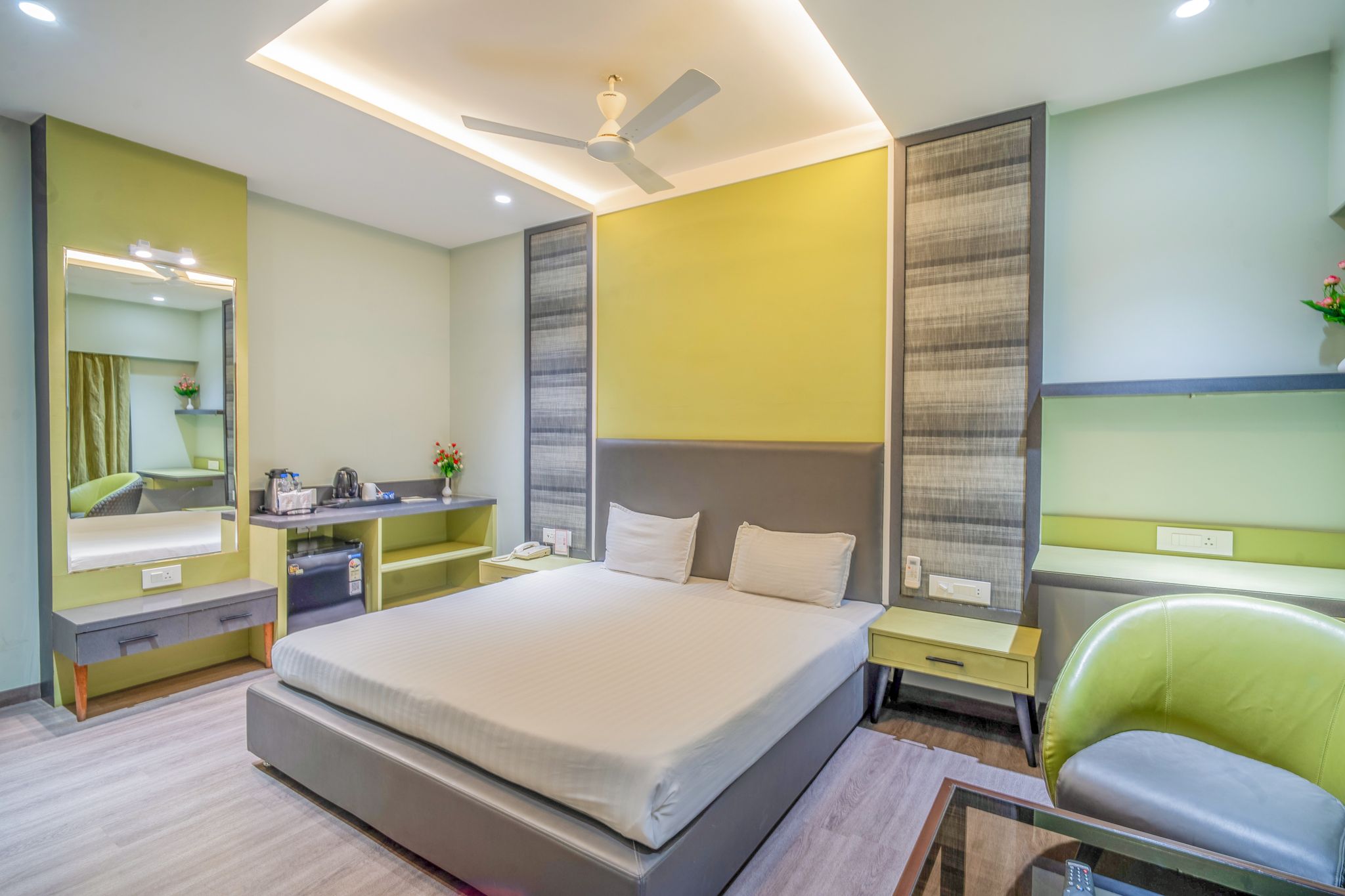 Hotel Varun Deluxe Room 5