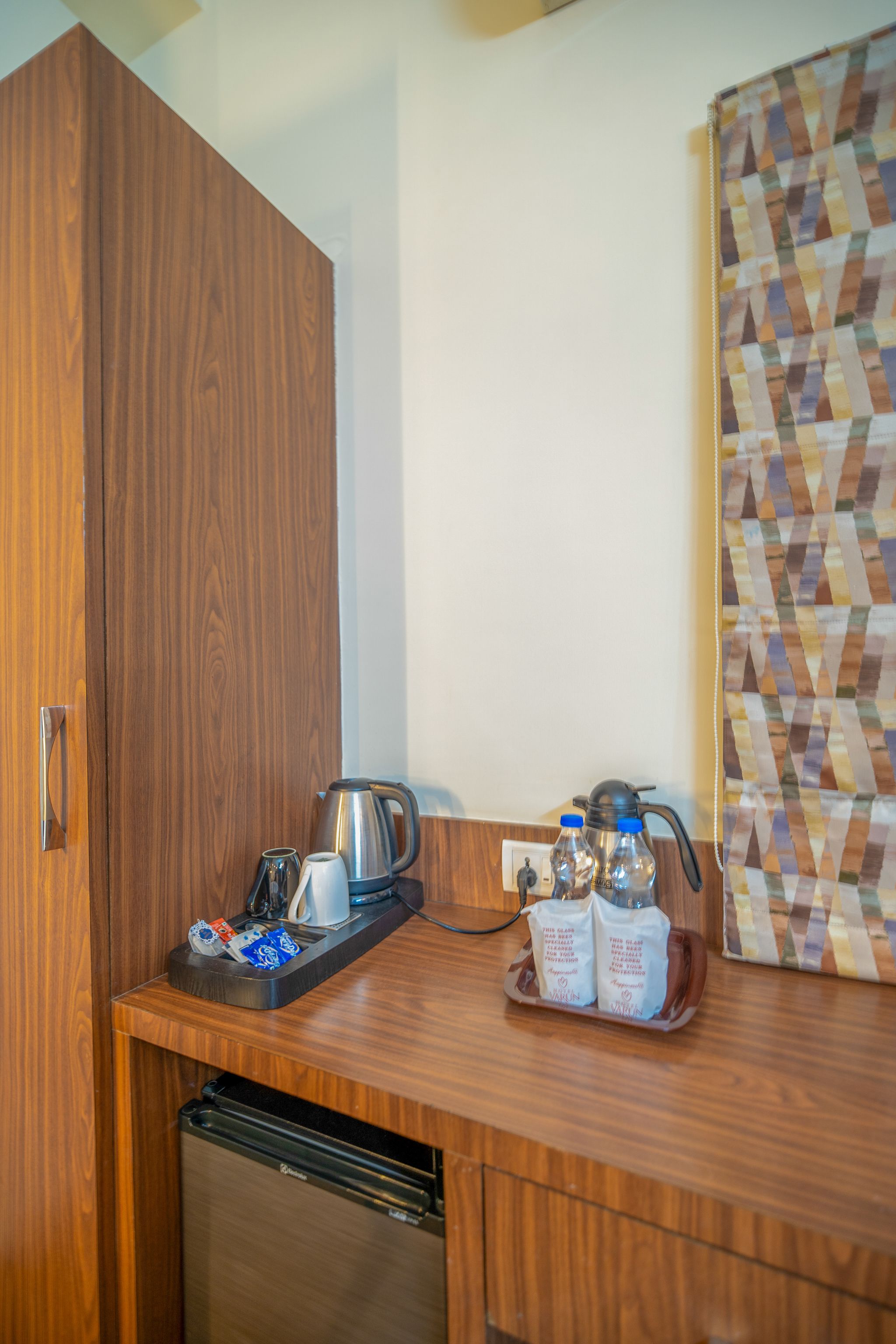 Hotel Varun Deluxe Room 11