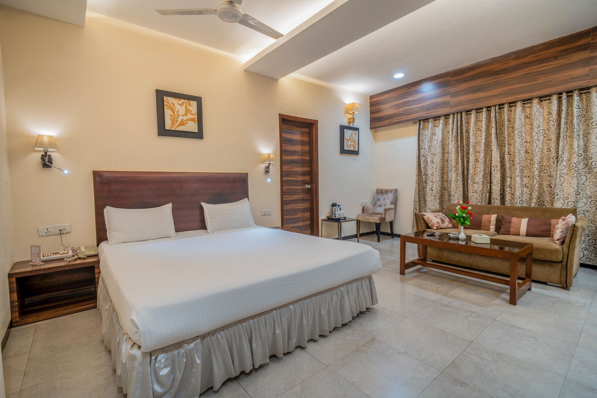 Hotel Varun Super Deluxe Room 3