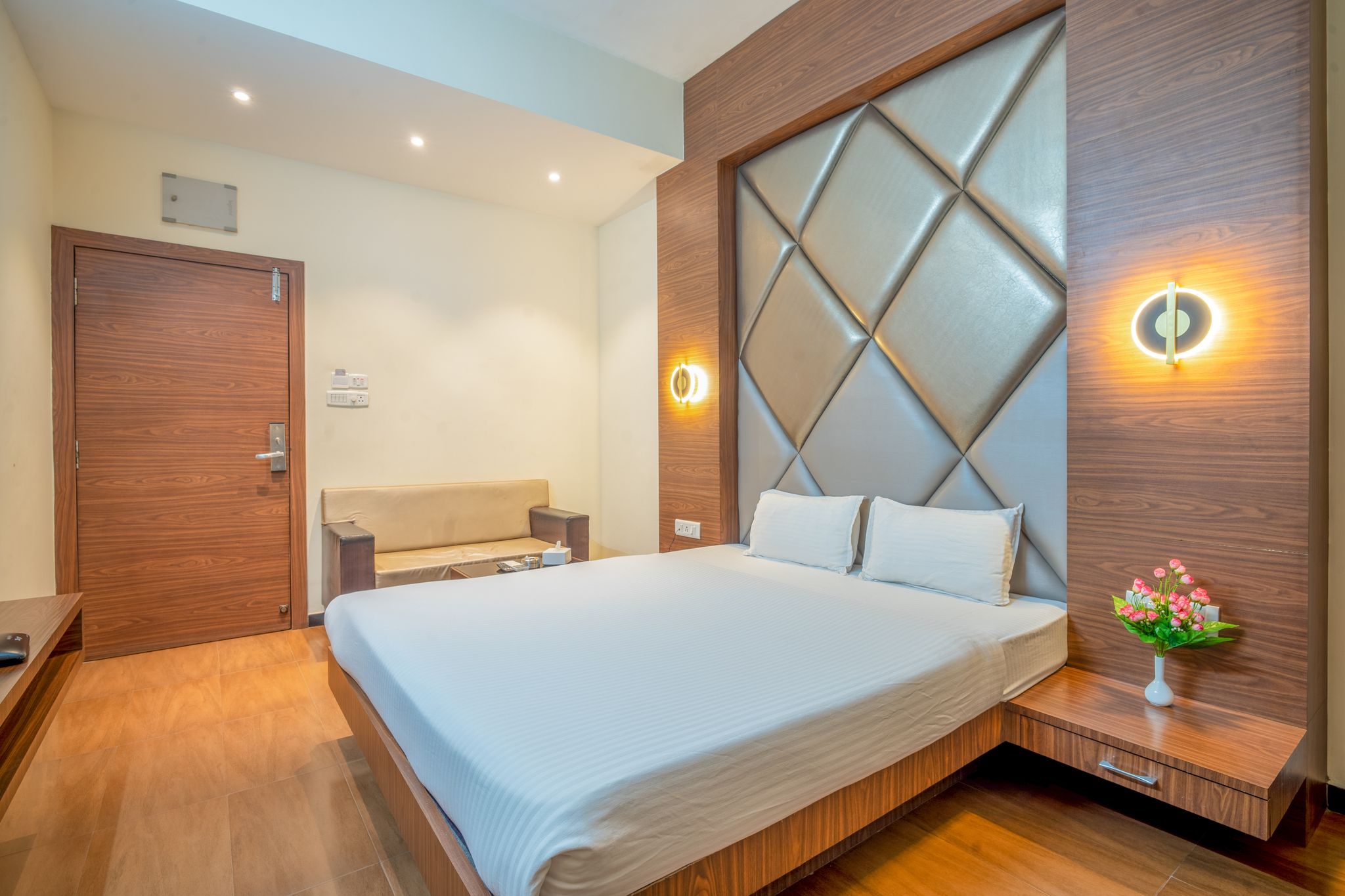 Hotel Varun Deluxe Room 17