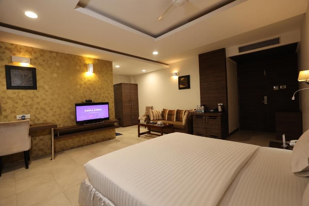 Hotel Varun Super Deluxe Room 3