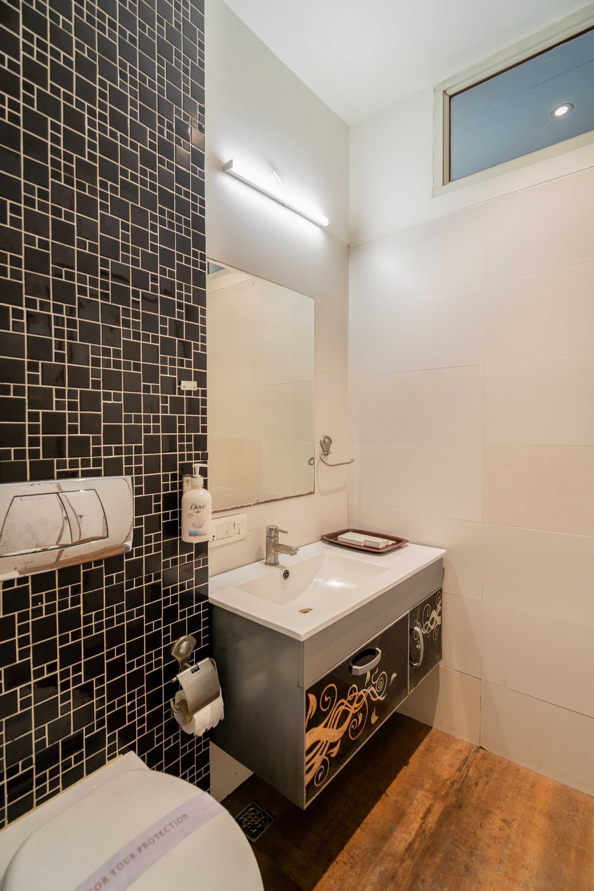 Hotel Varun Deluxe Room 23