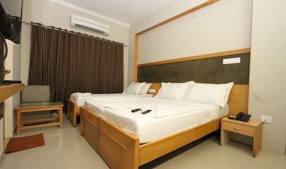undefined i-ROOMZ Geetha Residency 5