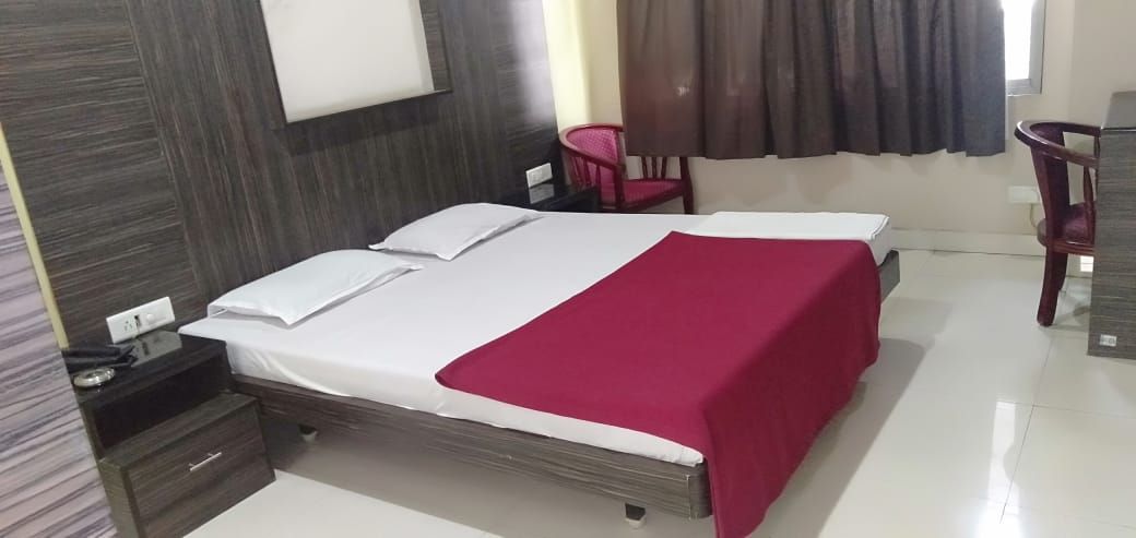 Deluxe Double AC Room