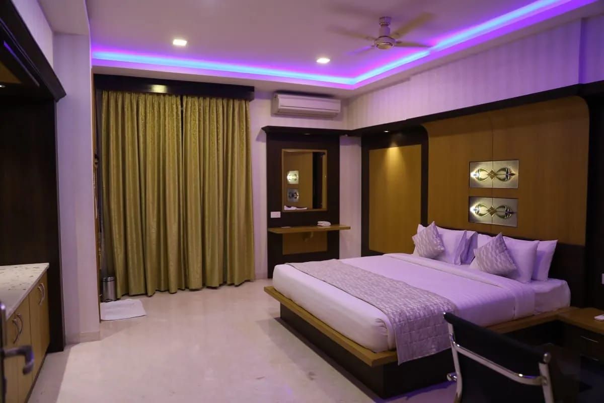 Single AC Deluxe Room