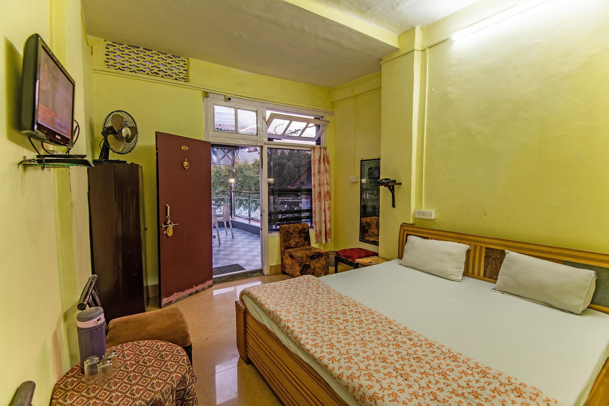 India Hotel - Lake View - Mall Road Nainital 3rd Floor Lake view Standard Room 9