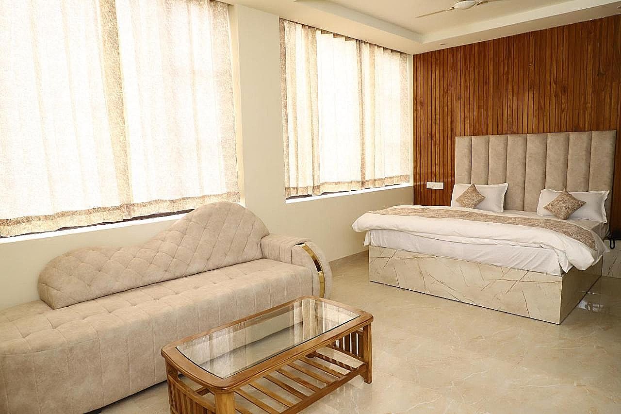 undefined Ivory Hotel 10