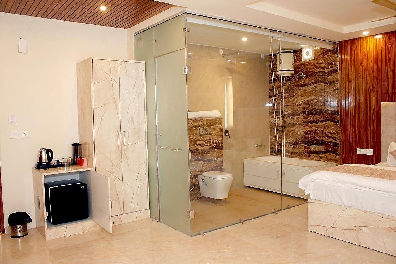 undefined Ivory Hotel 8