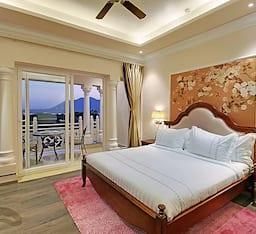 Balcony Forest Suite