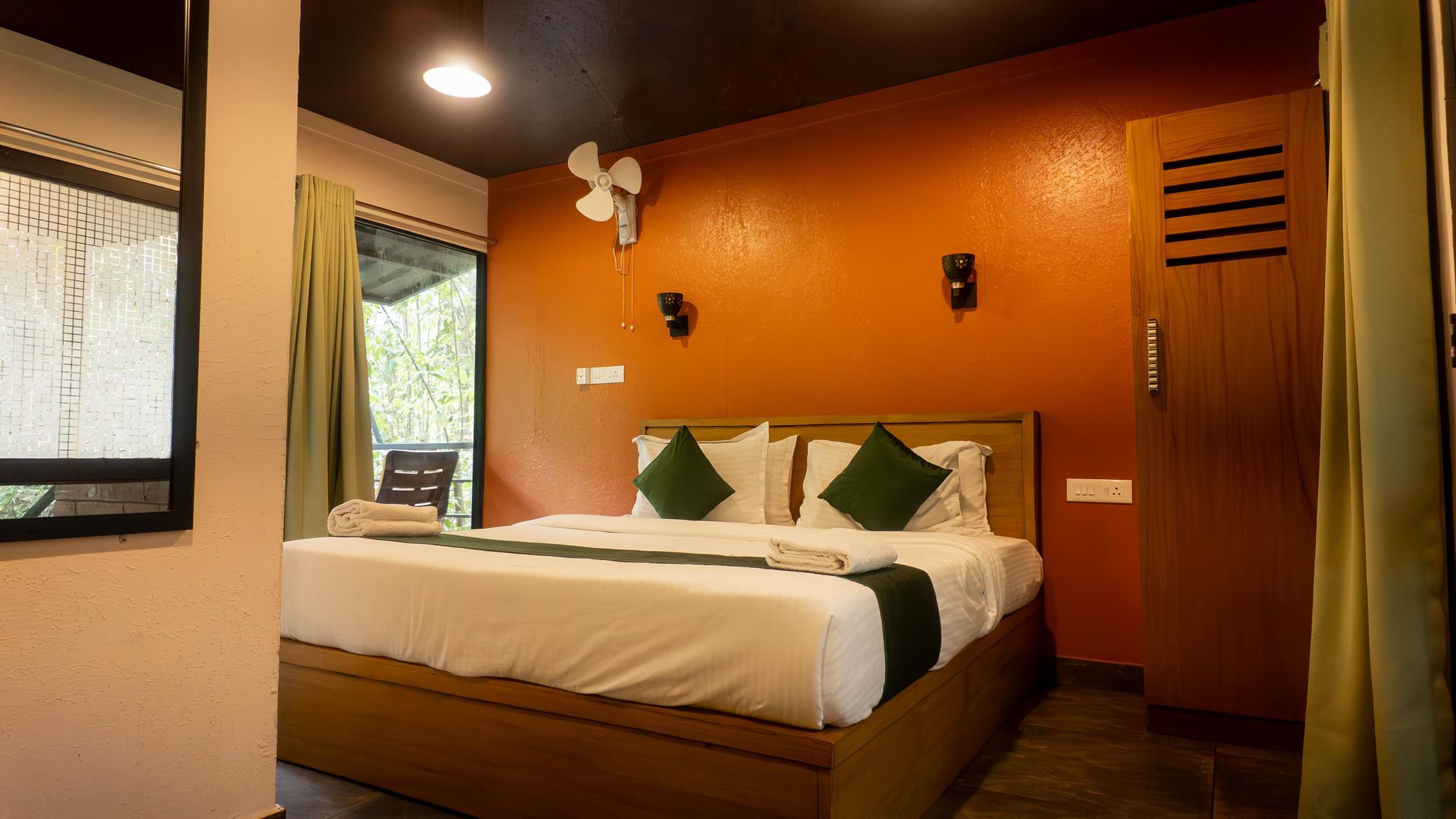 Jungle Beats Resorts Romantic Hut AC 2