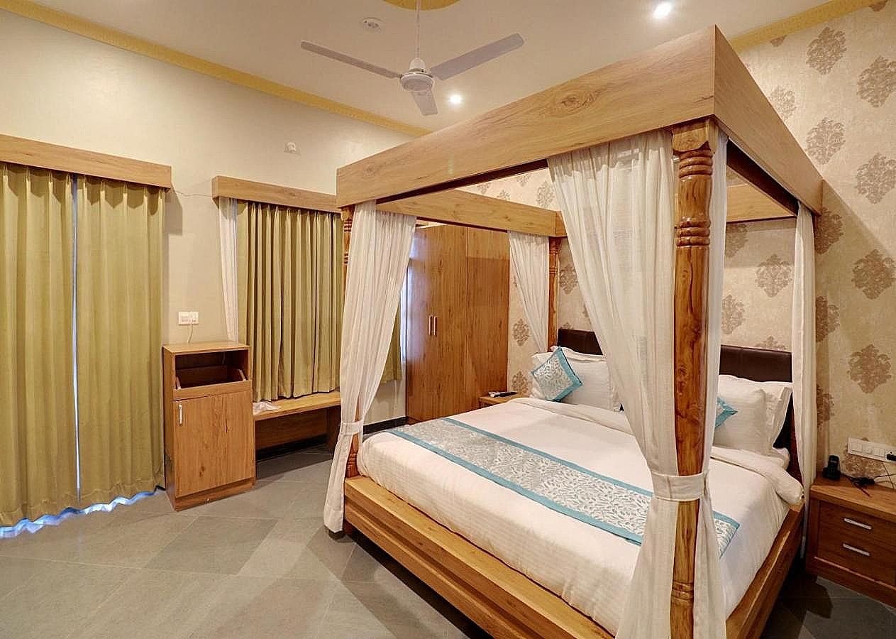 Keshav Spa & Resort Luxury Villa With Pool View 2