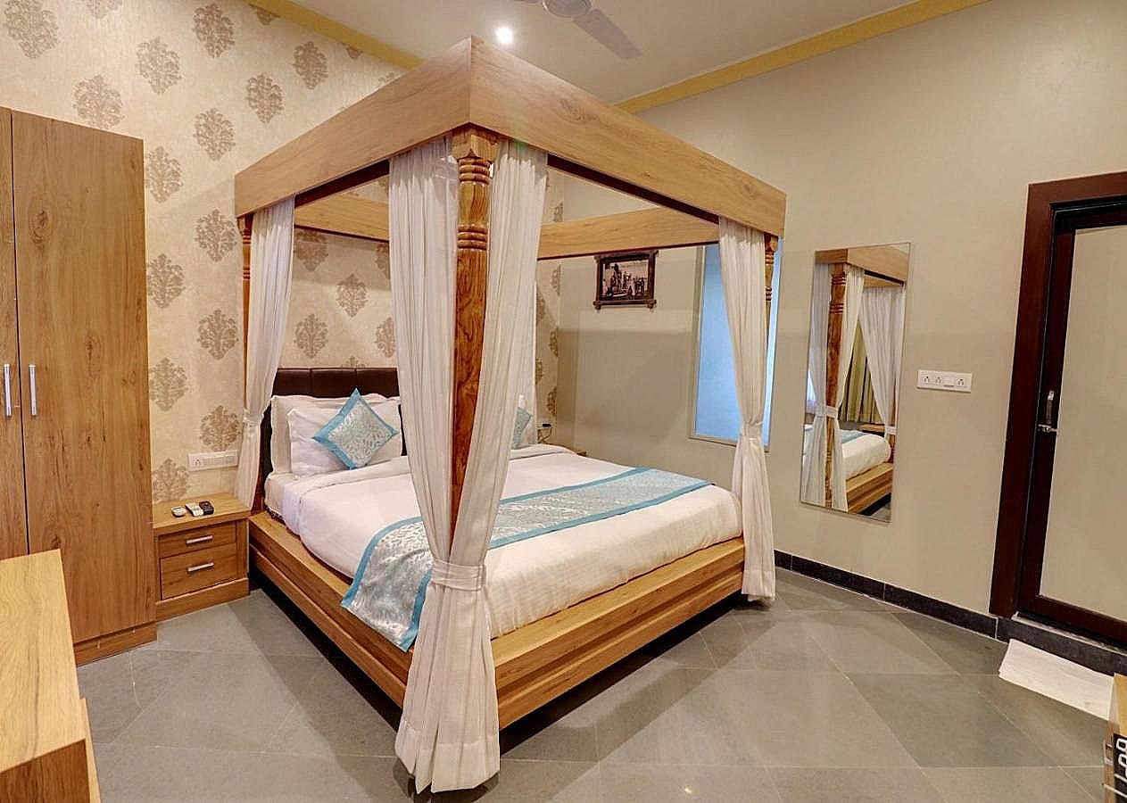 Keshav Spa & Resort Luxury Villa With Pool View