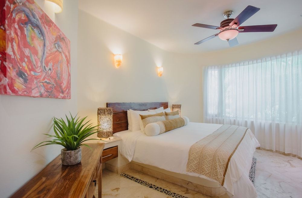 Maya Villa Condo Hotel & Beach Club Family Condo, 2 Bedrooms, Kitchen 4