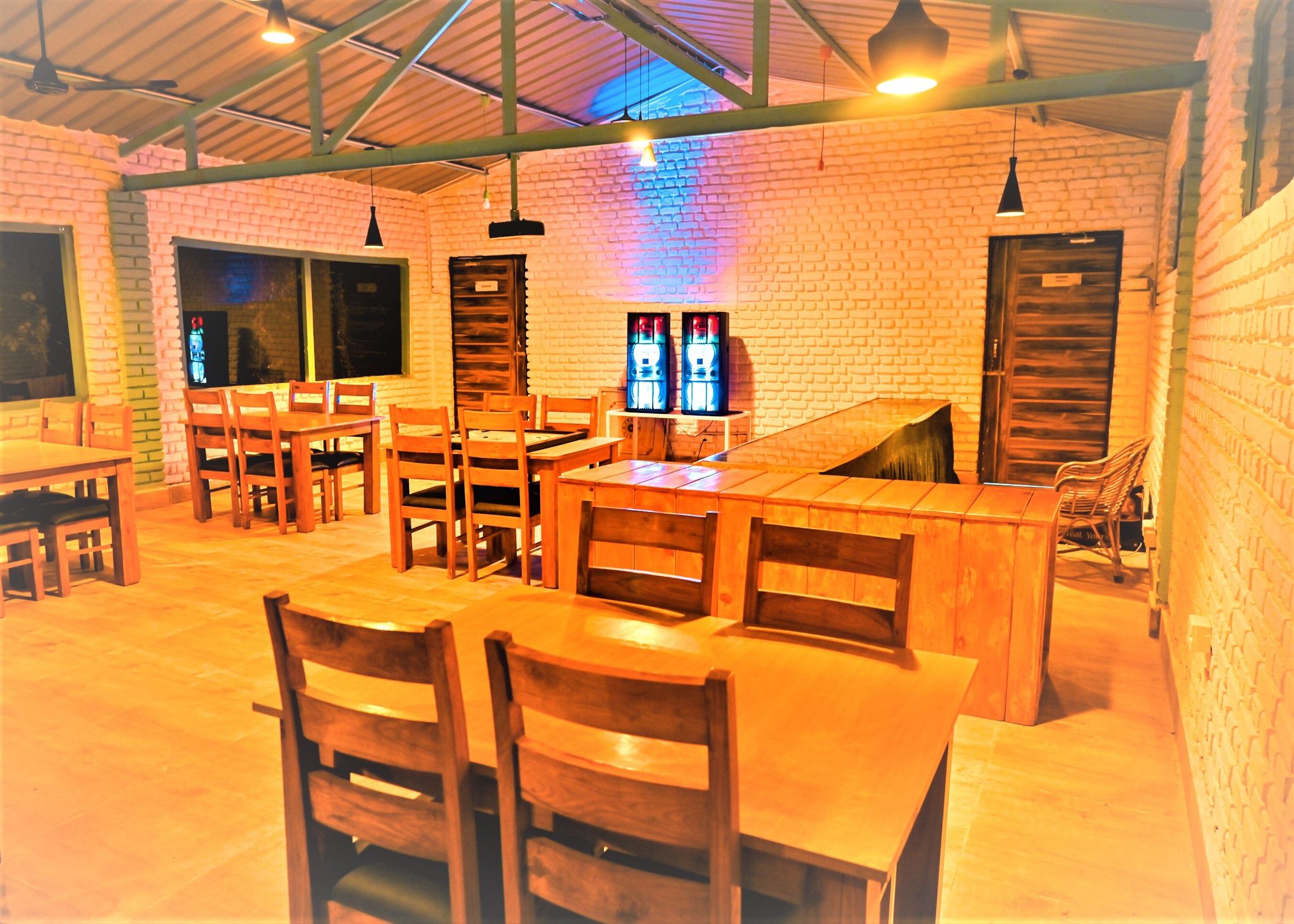 Food & Dining