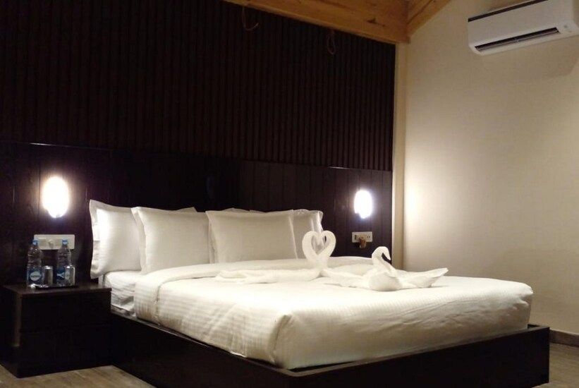 Larica Inn Sundarban Deluxe Room 2