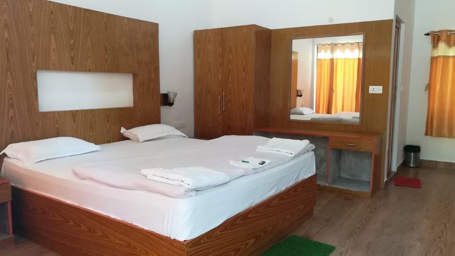 Laxmi Continental Resort Triple Cottage