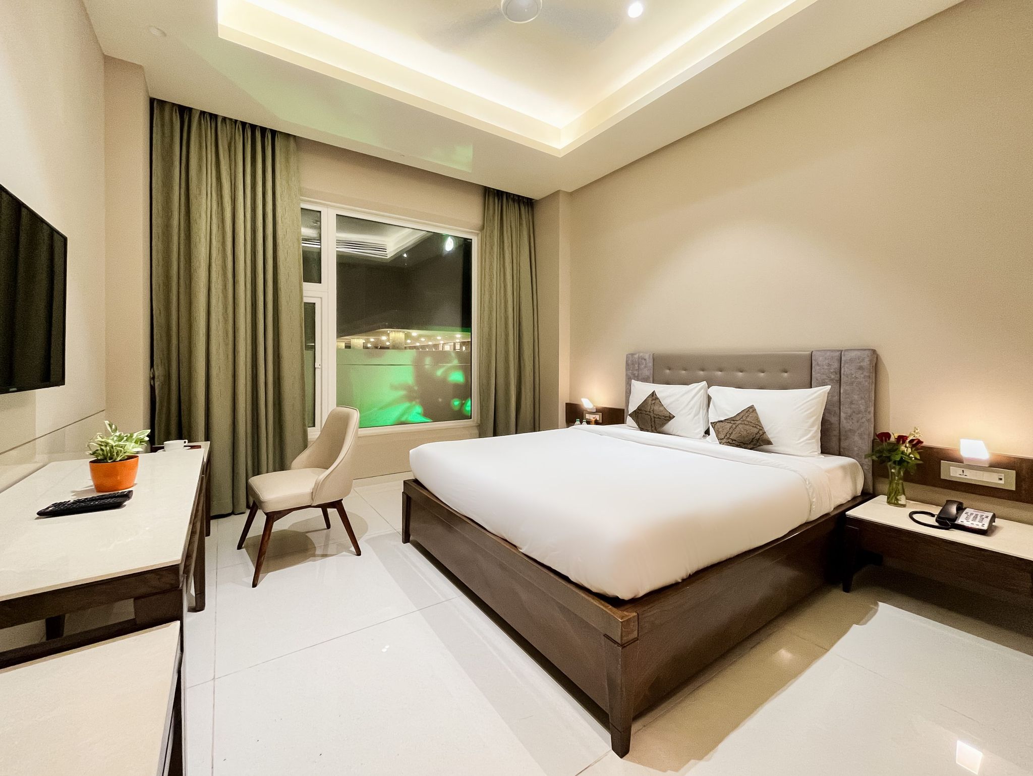 Maharaja Agrasen Palace Deluxe Room 9