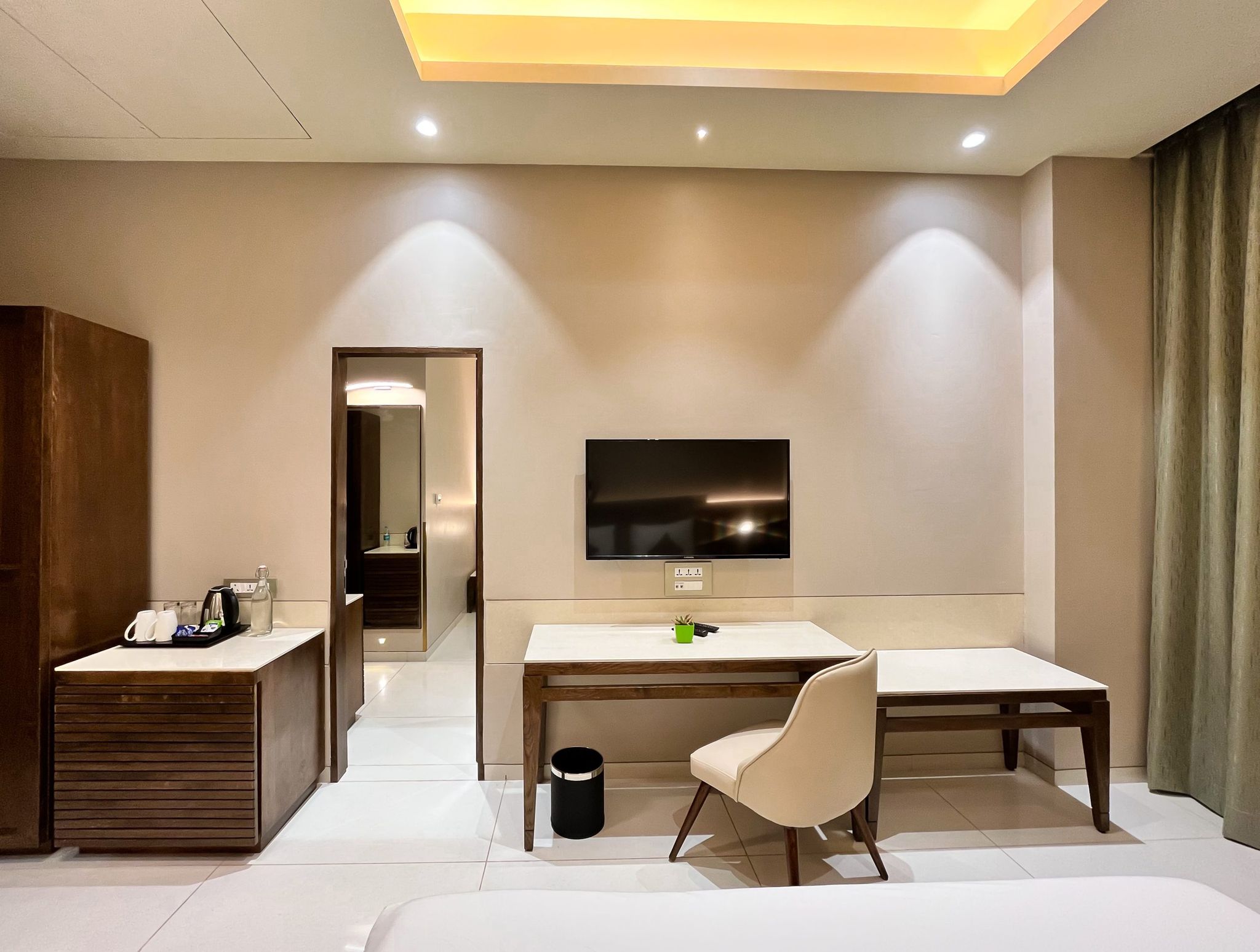 Maharaja Agrasen Palace Deluxe Room 13