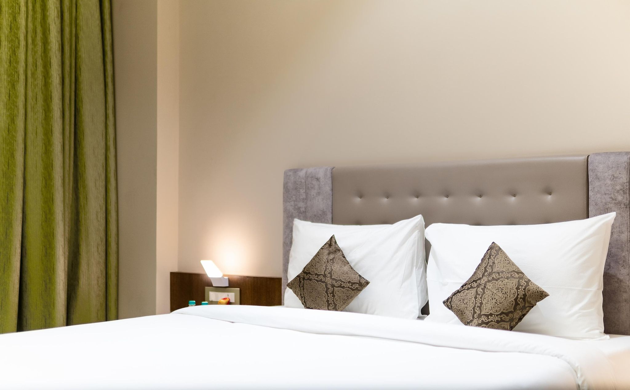 Maharaja Agrasen Palace Deluxe Room 7