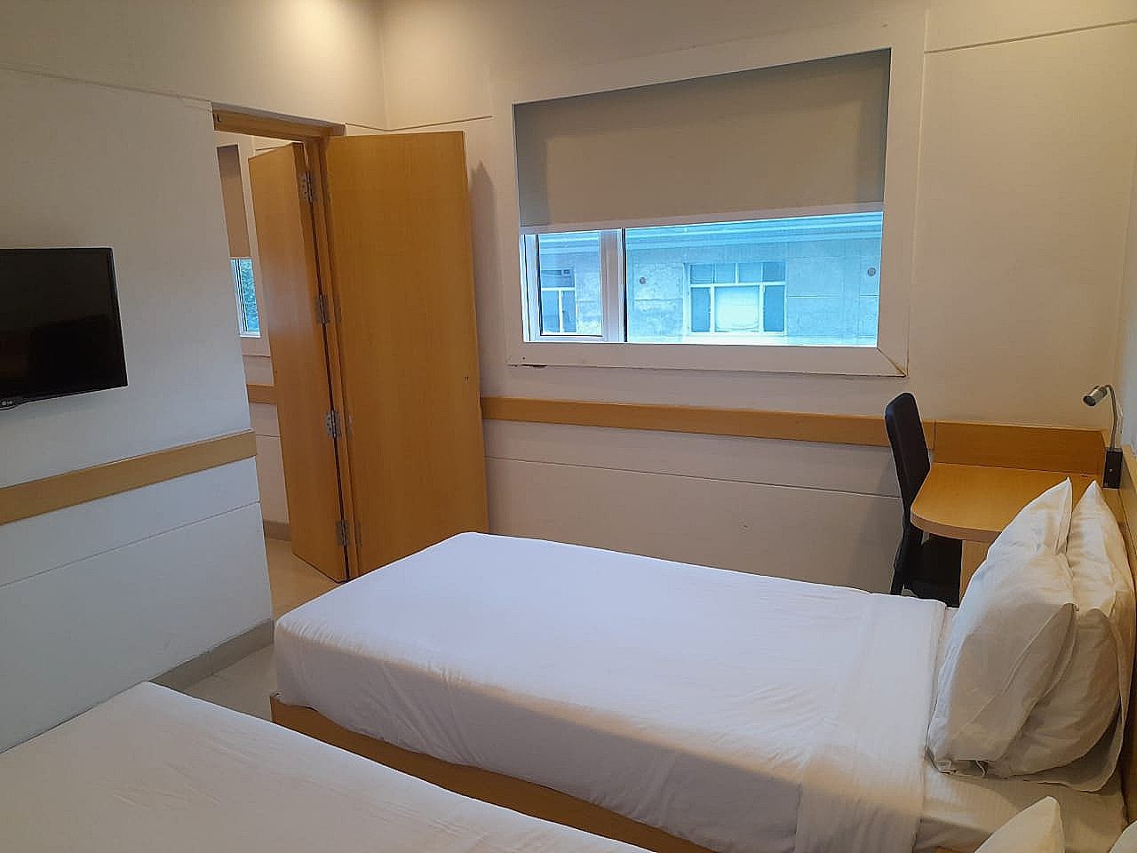 Superior Room-Grove View (Large Bed)