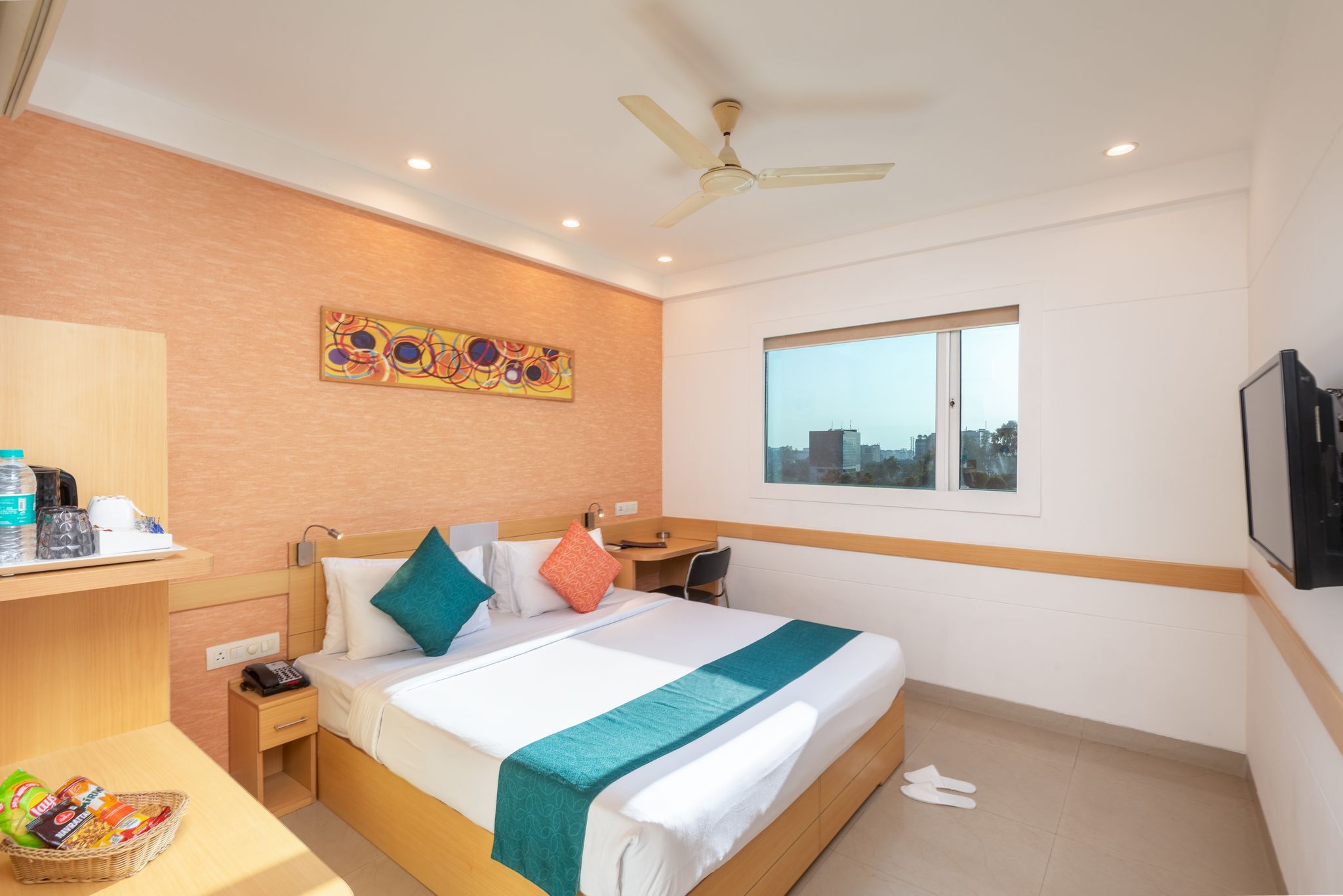 Superior Room-Grove View (Large Bed)