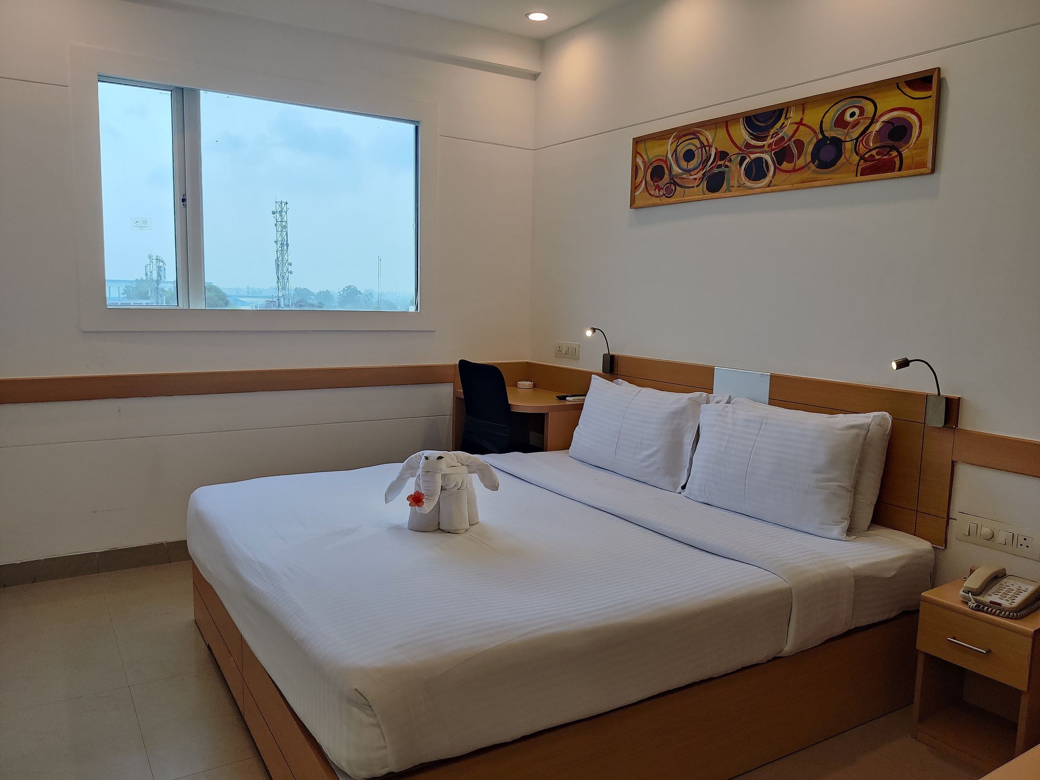 Superior Room-Grove View (Large Bed)