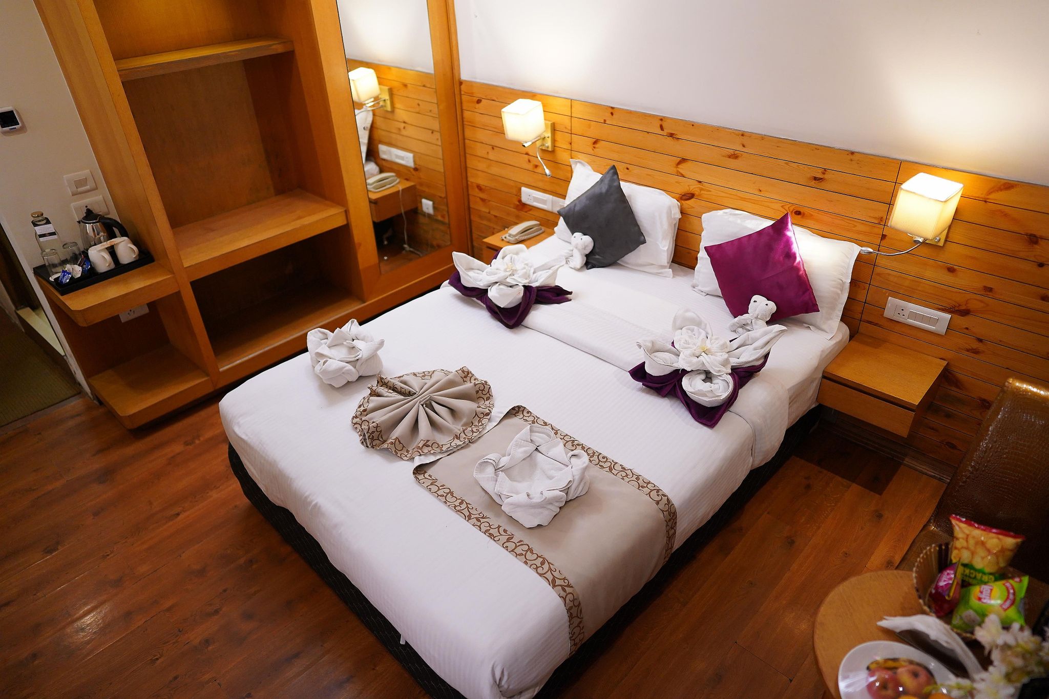 Dachen & Palmo Deluxe Room 3