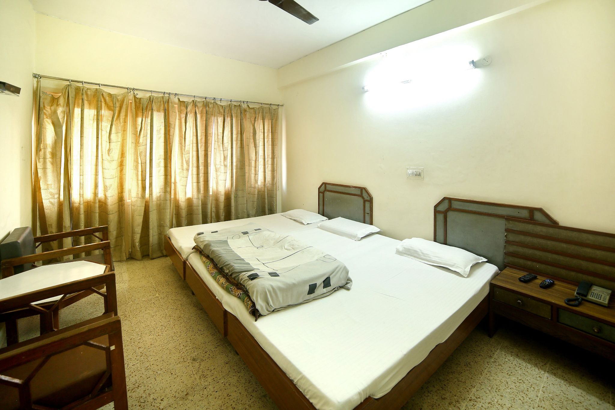 Ordinary Non-Ac Double Bed Room