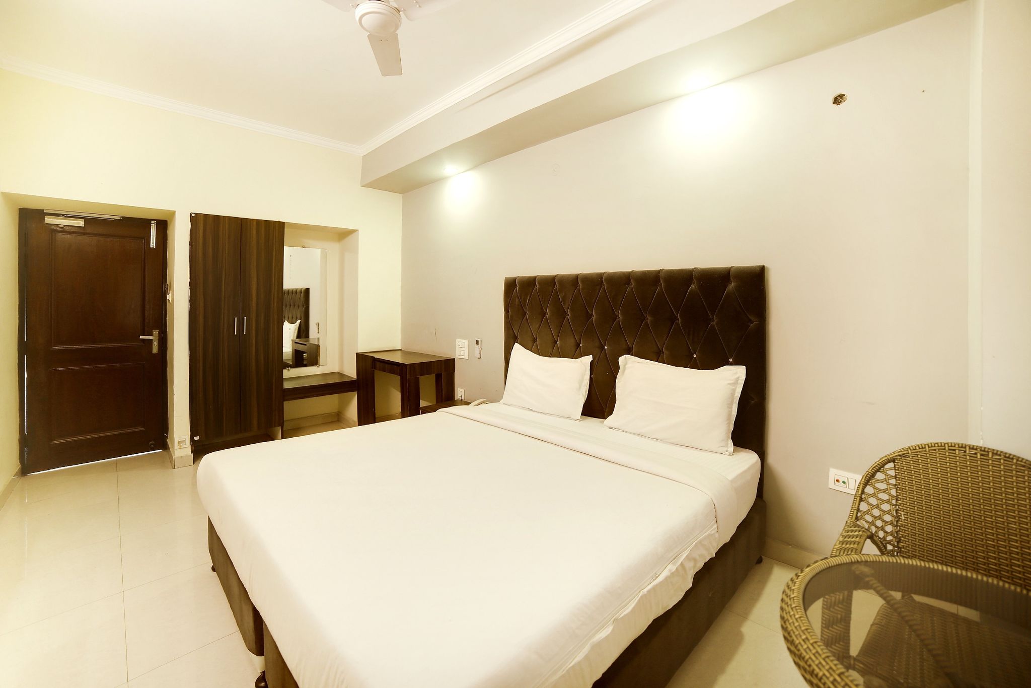 Double Bed AC Room