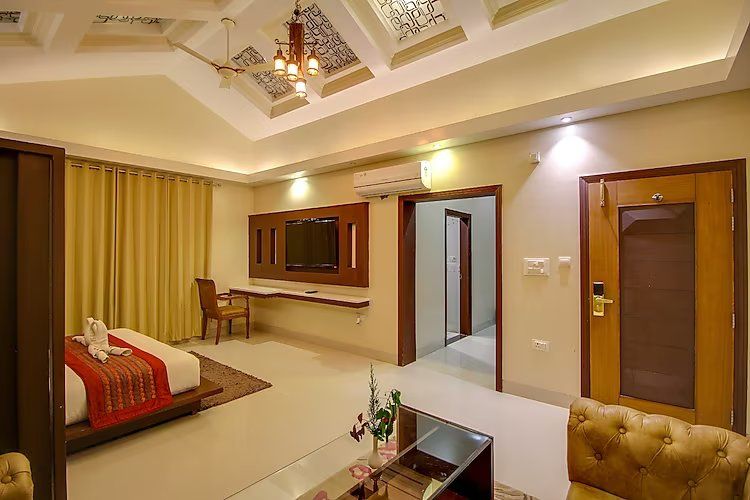 Maulik Mansion Resort Deluxe Room 10