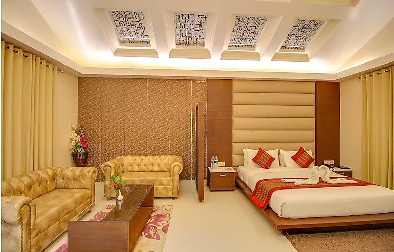 Maulik Mansion Resort Deluxe Room