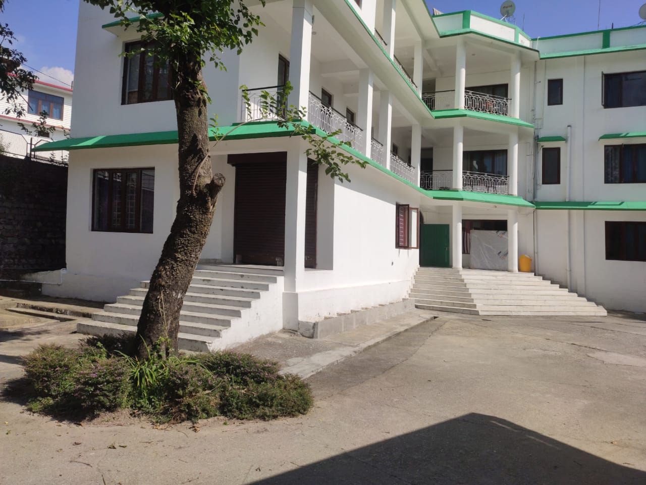 undefined Meadows Residency 4