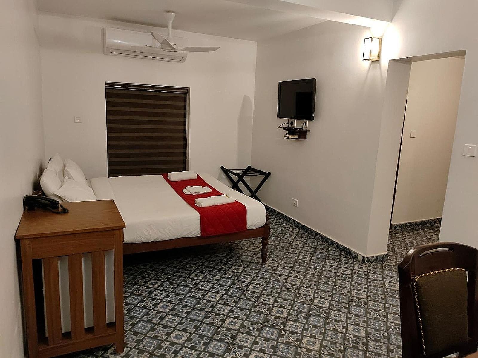 Napier Heritage by Velvet Hotels Dutch Room 5