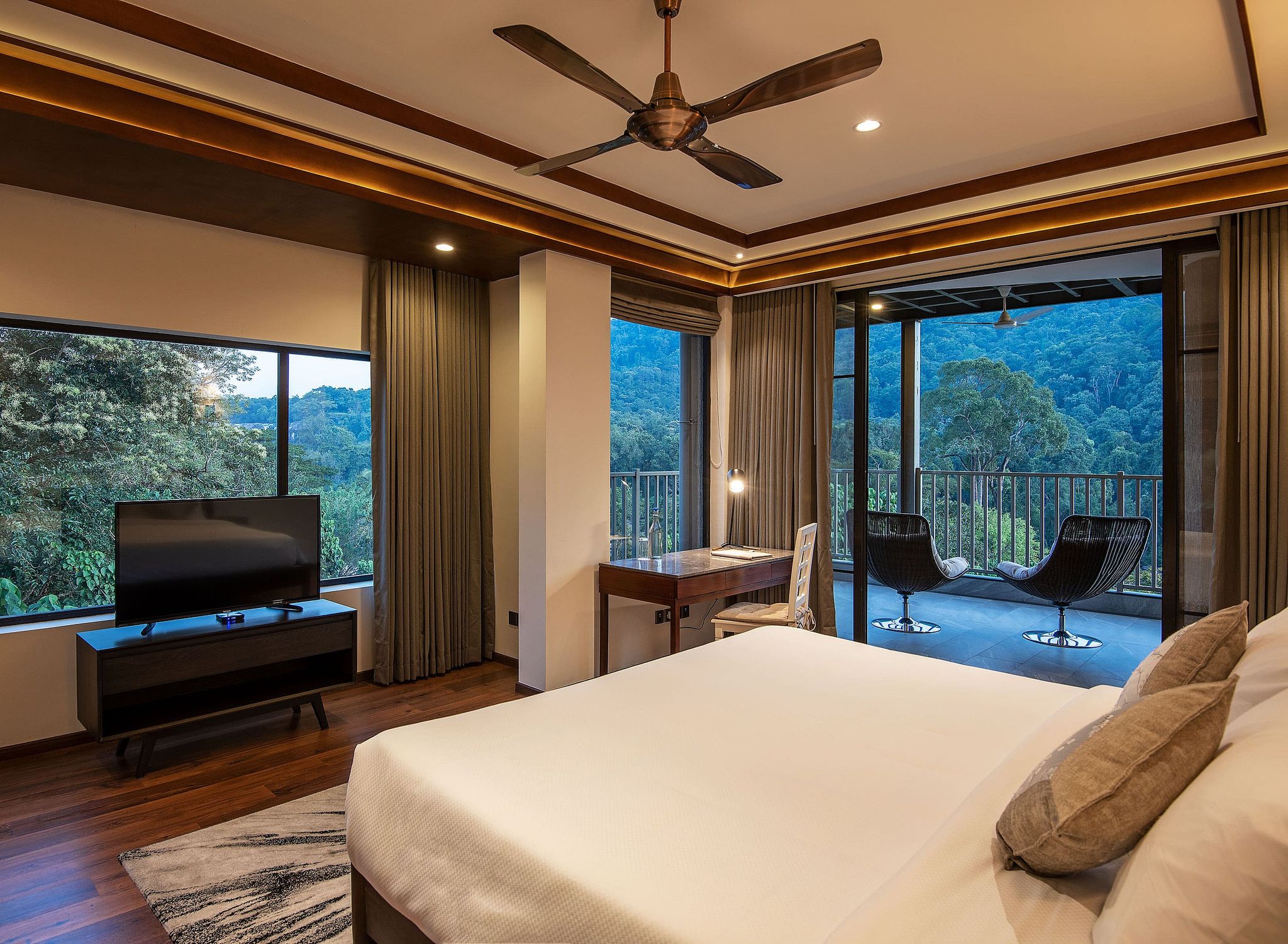 Presidential Suite - Waterfall View