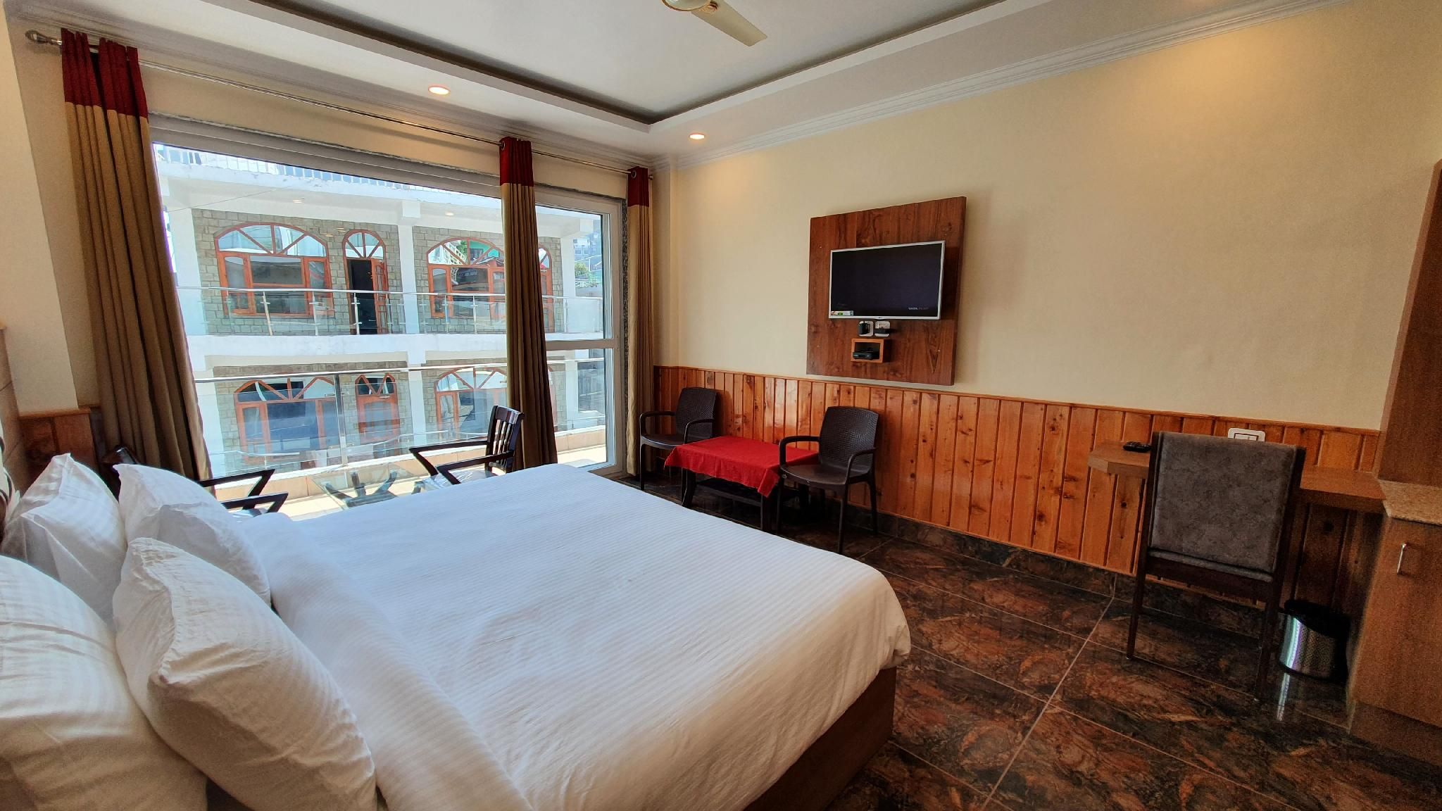 Nomadic Inn Deluxe AC Room With Independent Balcony and View 3