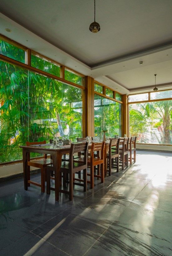 Food & Dining