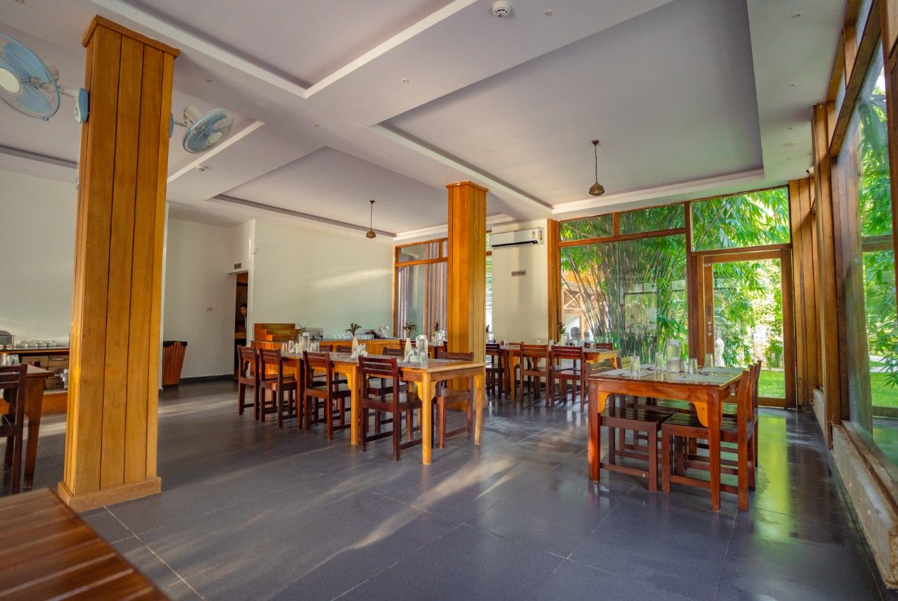 Food & Dining