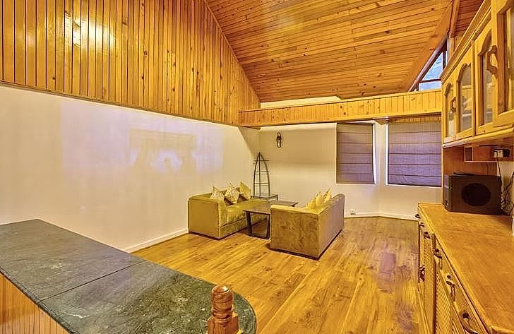 Pent House Queensize