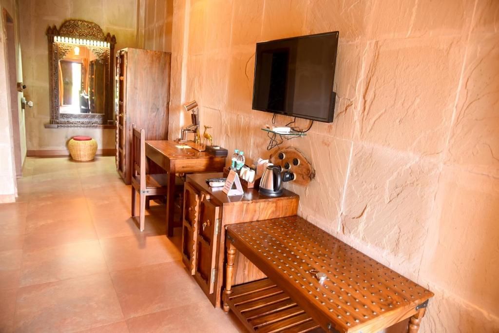 Puratan Qila Deluxe Room 6