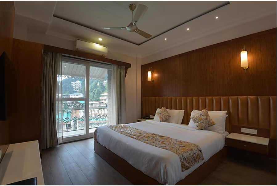 Mountain View Presidential Family Suite with Private Balcony