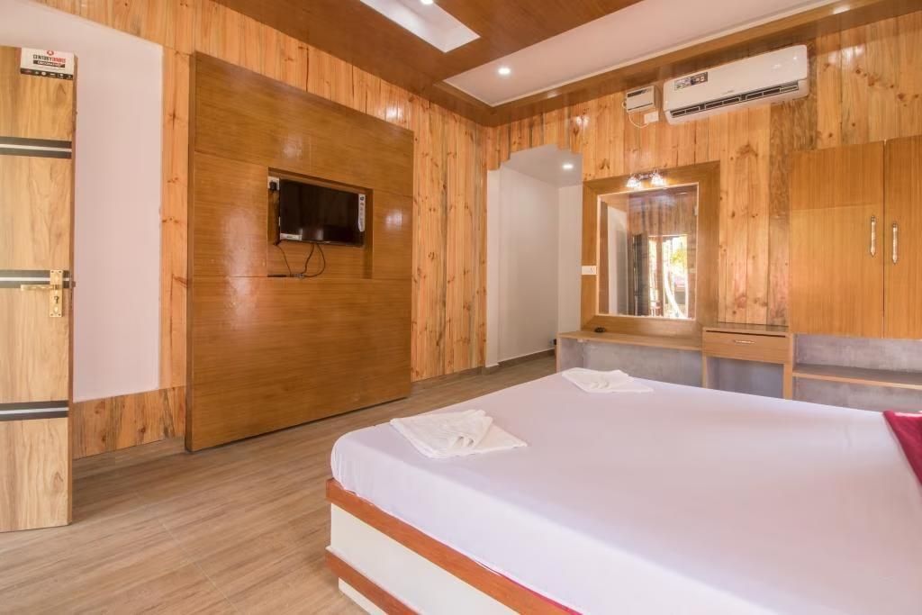 Reef Valley Resort AC Deluxe Cottage 3